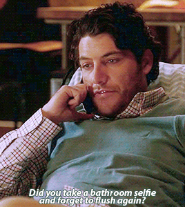 mindy bathroom selfie