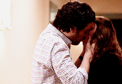 mindy peter lauren kiss
