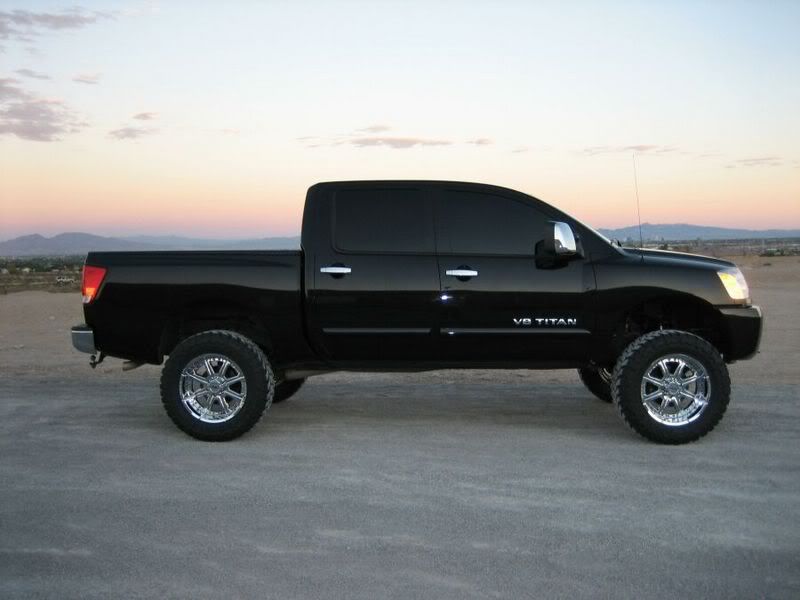 2004 Nissan Titan Lifted