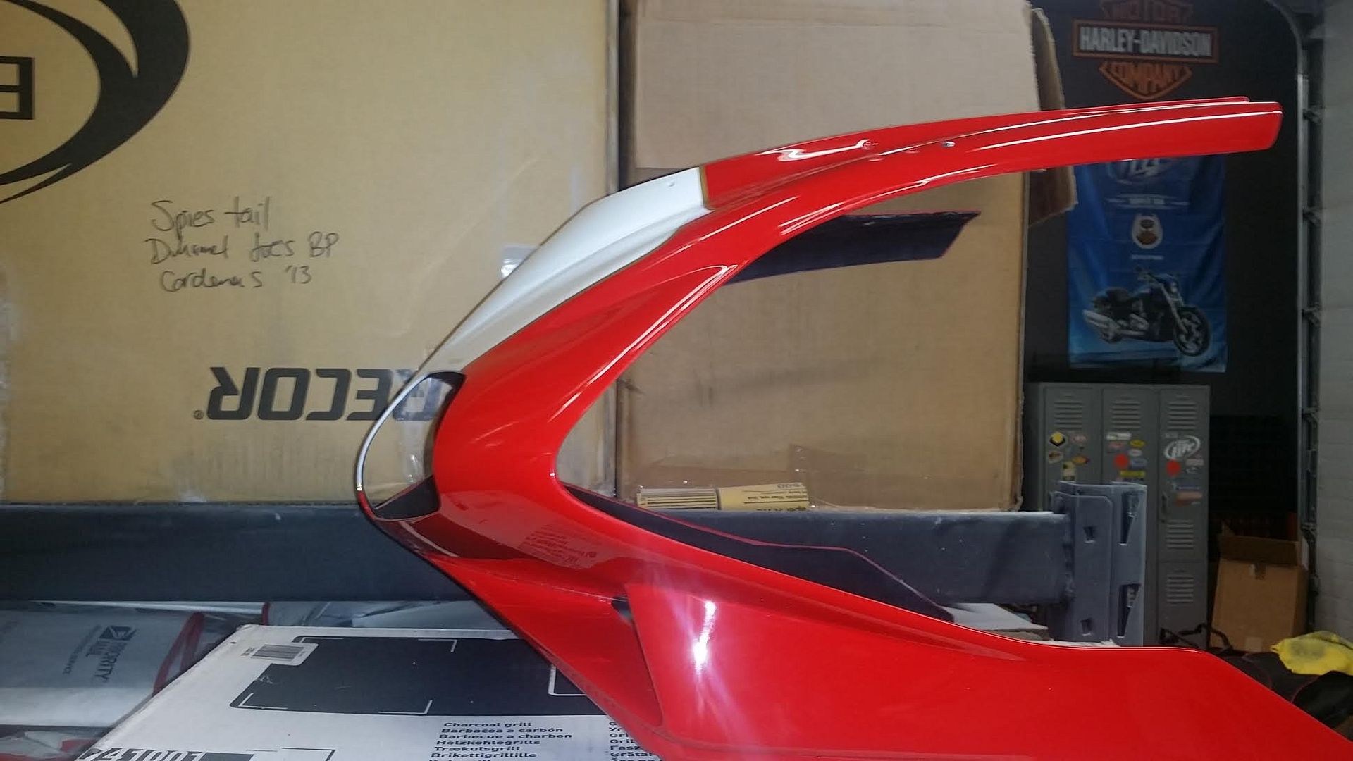 Rosso vs. Anniversary Red paint Ducati.ms The Ultimate Ducati Forum