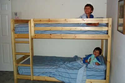bunkbed.jpg picture by sweetteasoakers