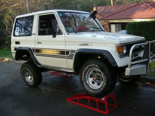 1986 toyota land cruiser bundera rj70 #6