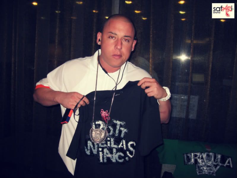 Cosculluela with his Safari Brand shirt