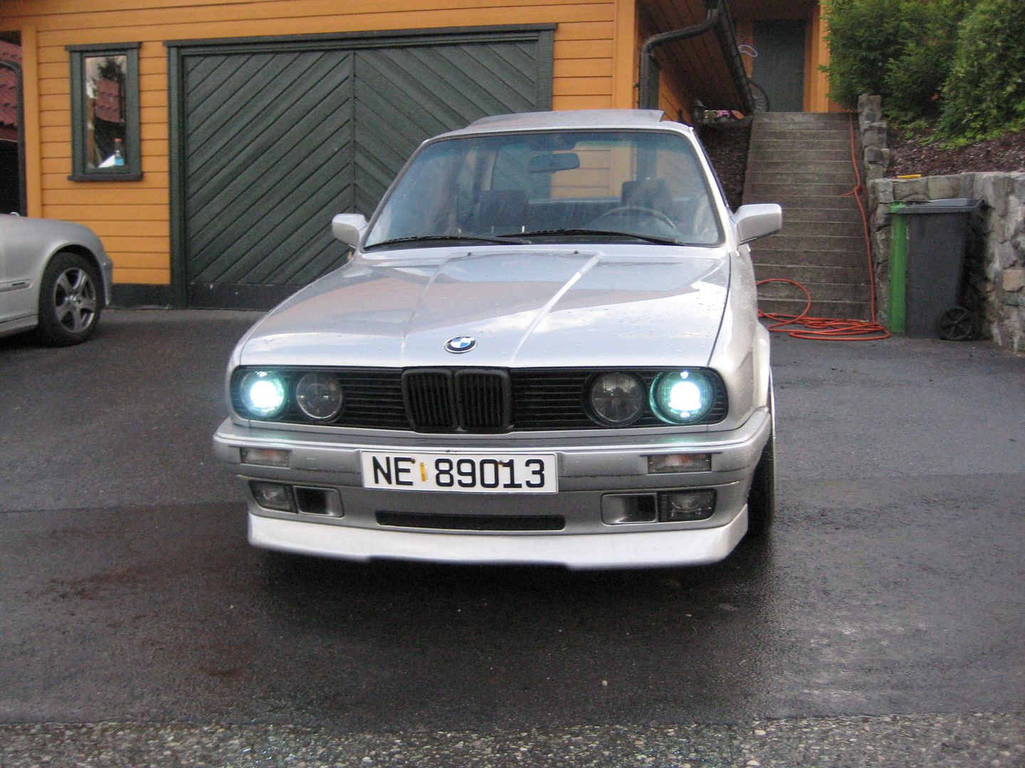 bmw011.jpg