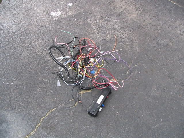 http://i58.photobucket.com/albums/g263/HotRodKid3/fuzzys%20wiring/IMG_0430.jpg