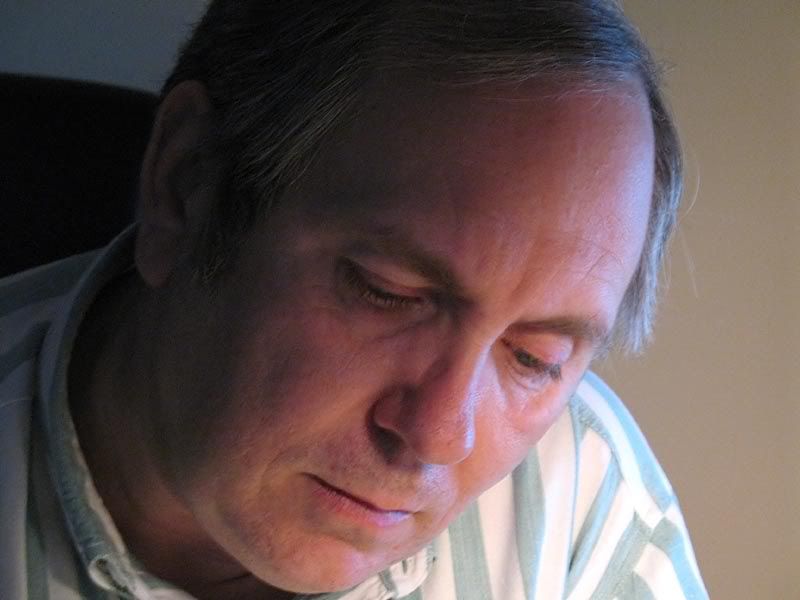 IMAGE: http://i58.photobucket.com/albums/g270/Maria_Graley/daddy.jpg