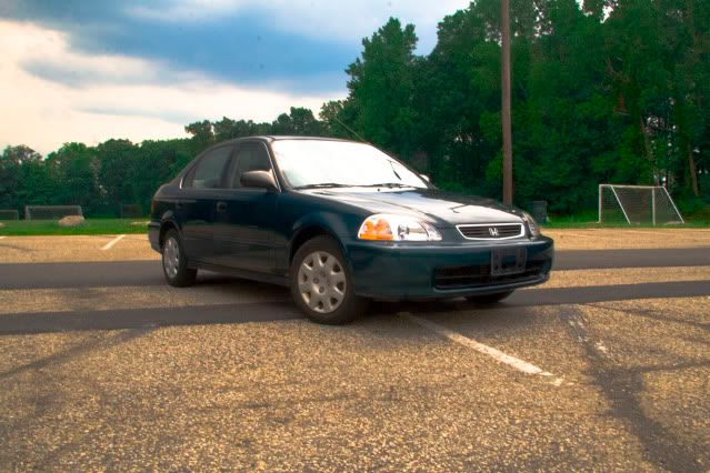 IMAGE: http://i58.photobucket.com/albums/g270/alaxfool26/photography/HDRcivic1.jpg