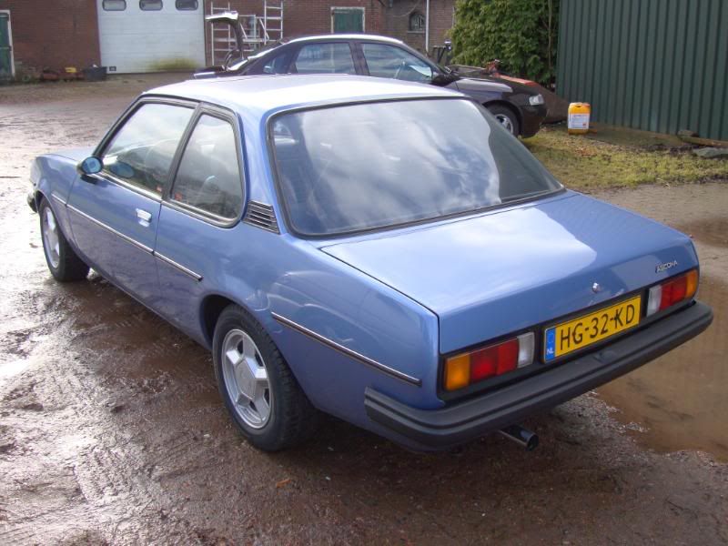 [img width=800 height=600]http://i58.photobucket.com/albums/g275/rs-1600i/Ascona/DSC00358.jpg[/img]