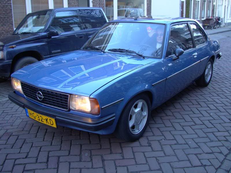 [img width=800 height=600]http://i58.photobucket.com/albums/g275/rs-1600i/Ascona/DSC00368.jpg[/img]