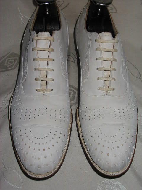 1930sWhiteBuckShoes1.jpg