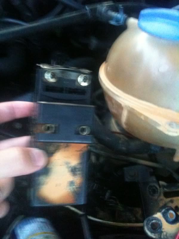 VWVortex.com - coolant reservoir leak messed up fans fuse box? 95 m3 fuse box 
