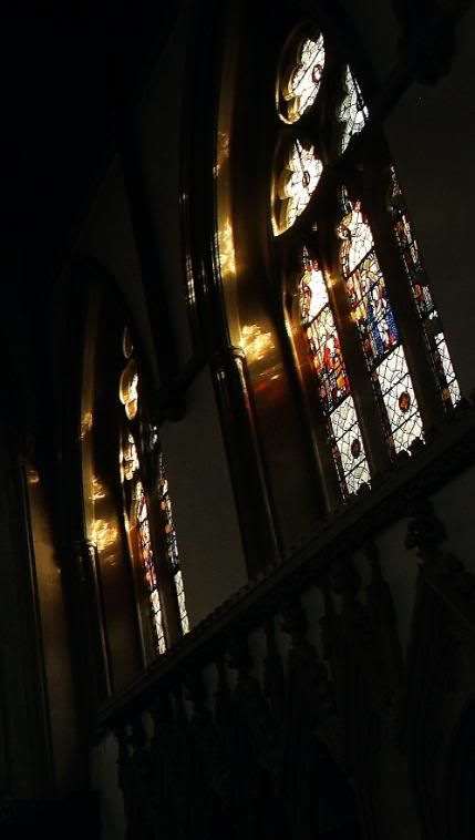 IMAGE: http://i58.photobucket.com/albums/g280/acmunro/buildings/Oxford/CRW_1013cropped.jpg