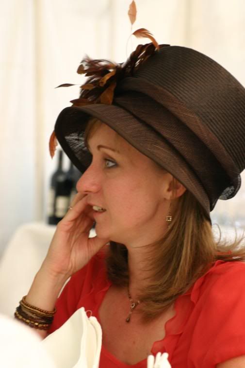 IMAGE: http://i58.photobucket.com/albums/g280/acmunro/family/2007-08-27Sharon.jpg