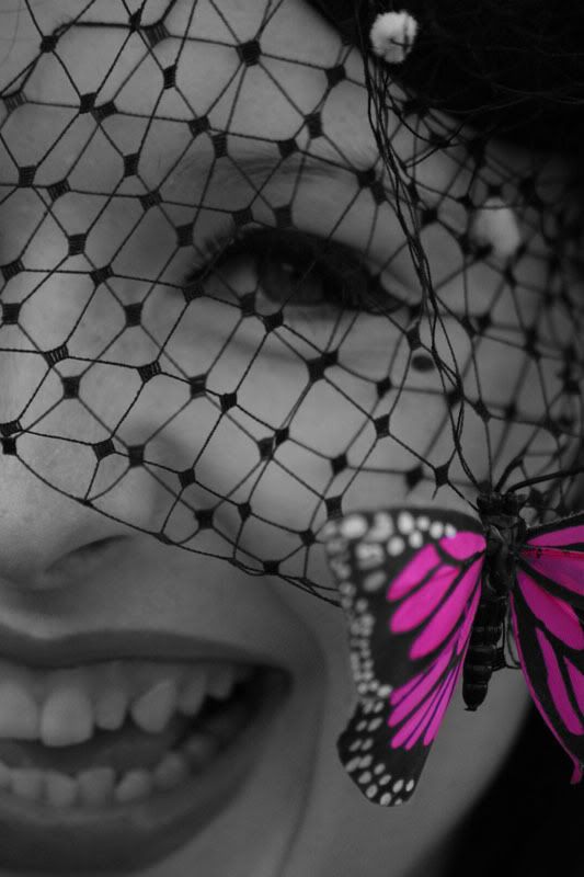 IMAGE: http://i58.photobucket.com/albums/g280/acmunro/people/KirstycopyOPT1.jpg